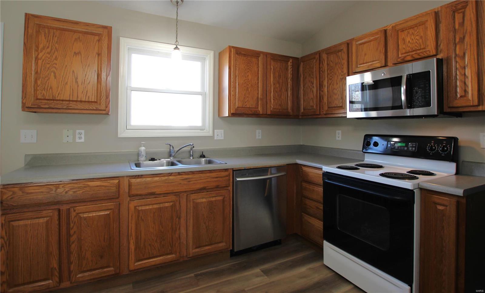Hampton Woods Village C - Residential Lease