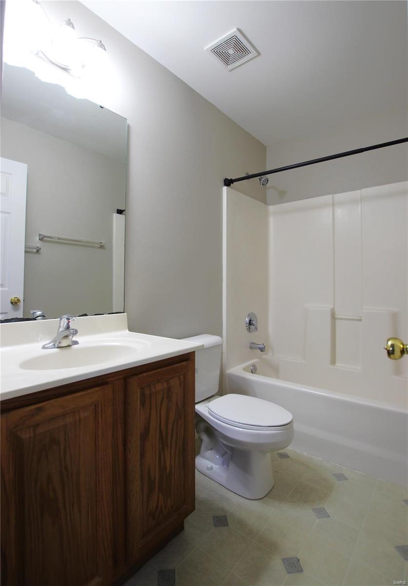 Hampton Woods Village C - Residential Lease
