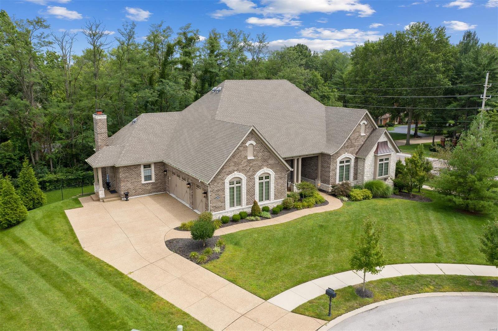 Enclave Bellerive Seven - Residential