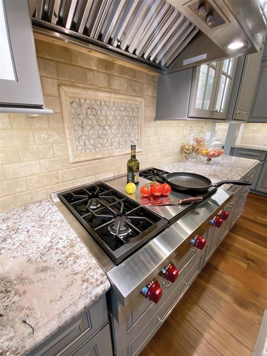 Enclave Bellerive Seven - Residential