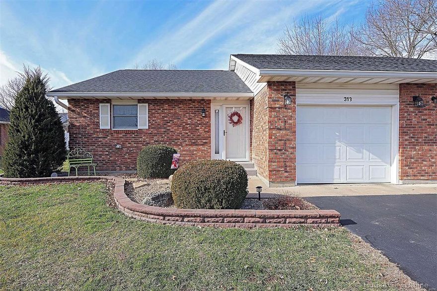 Beautifully updated condo in 55+ community. Very convenient location.  18x12 Screened patio.  Pantry plus lots of cabinets and counter space in kitchen.  Coffered ceilings in great room.  Bay window in dining room.  2 Bedrooms and 2 baths. Call soon to see inside! Location: End Unit