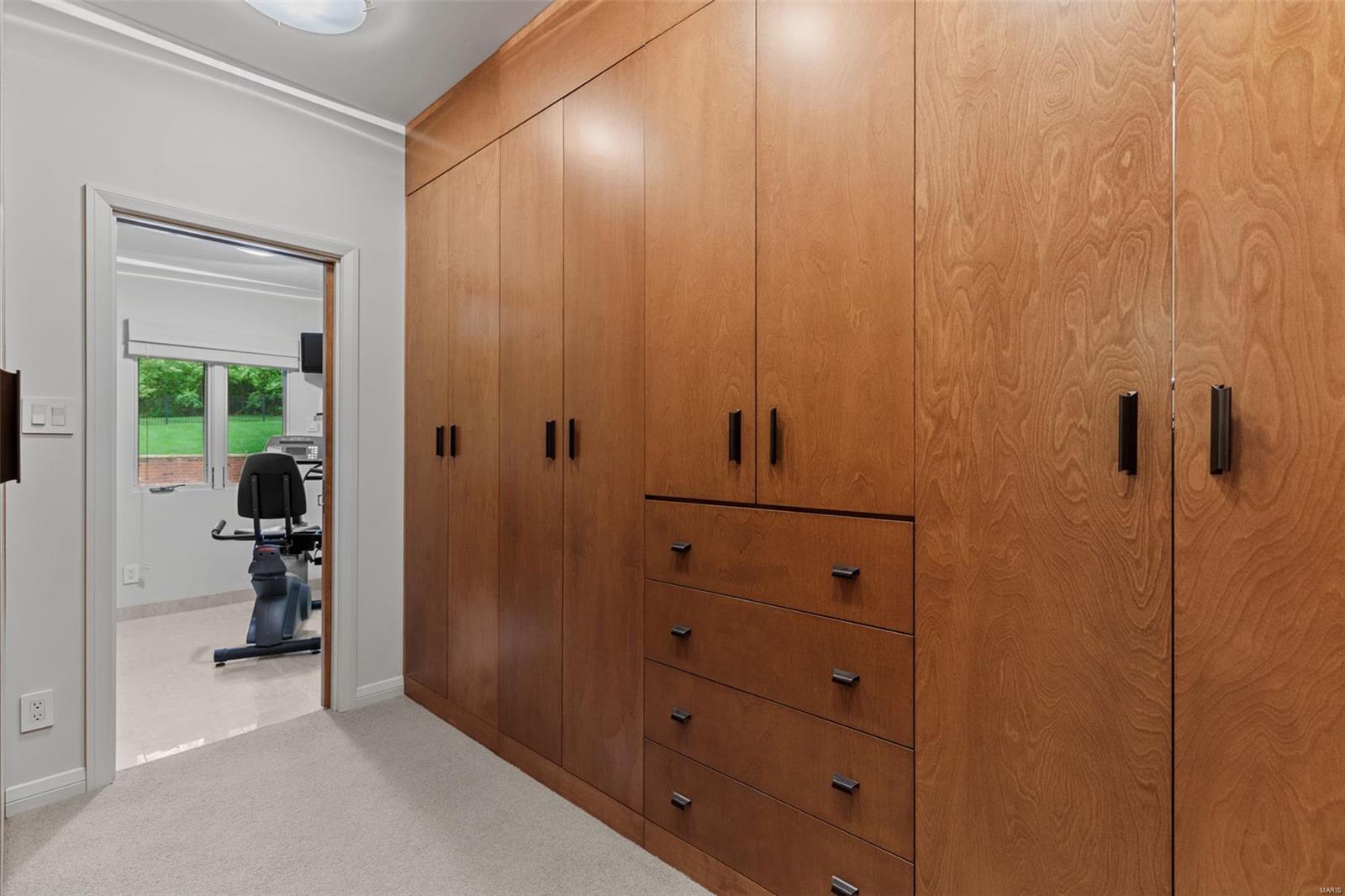 Country Estates Place - Residential