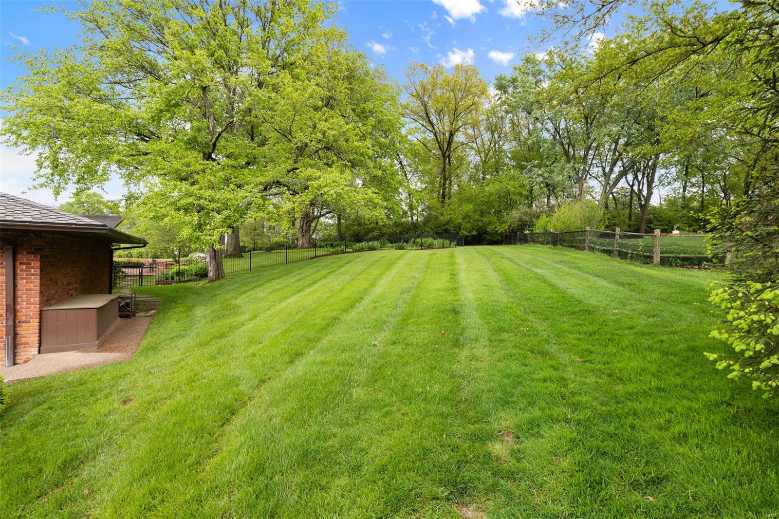 Country Estates Place - Residential