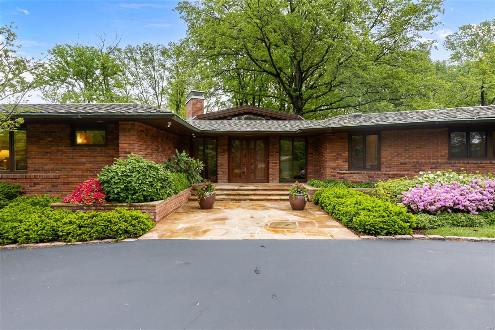 Country Estates Place - Residential