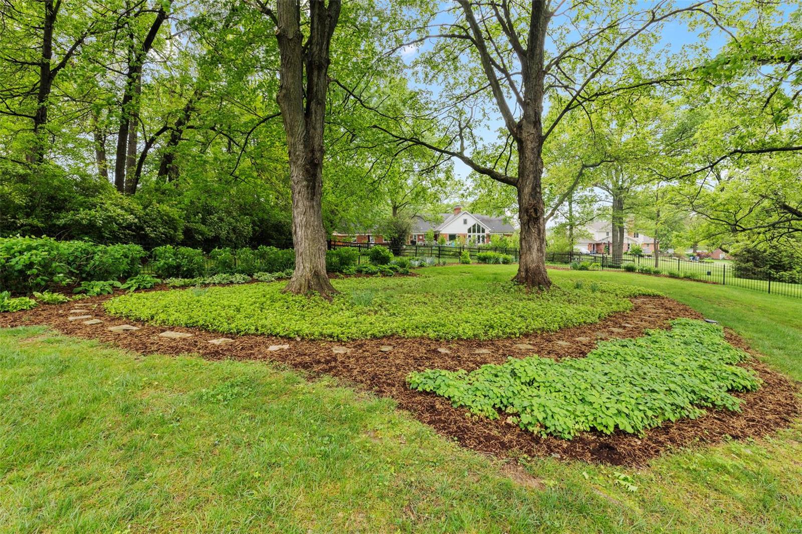 Country Estates Place - Residential