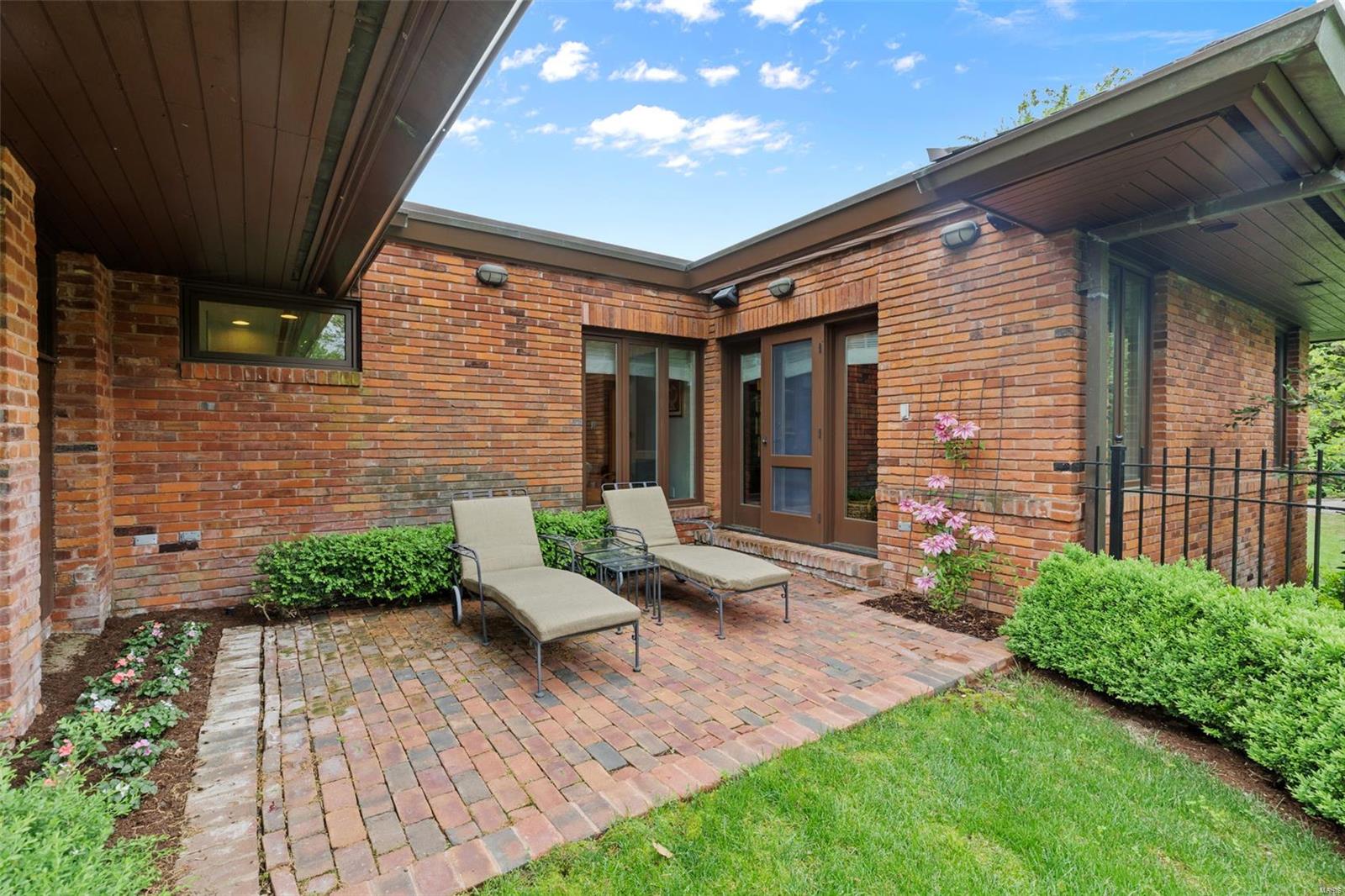 Country Estates Place - Residential