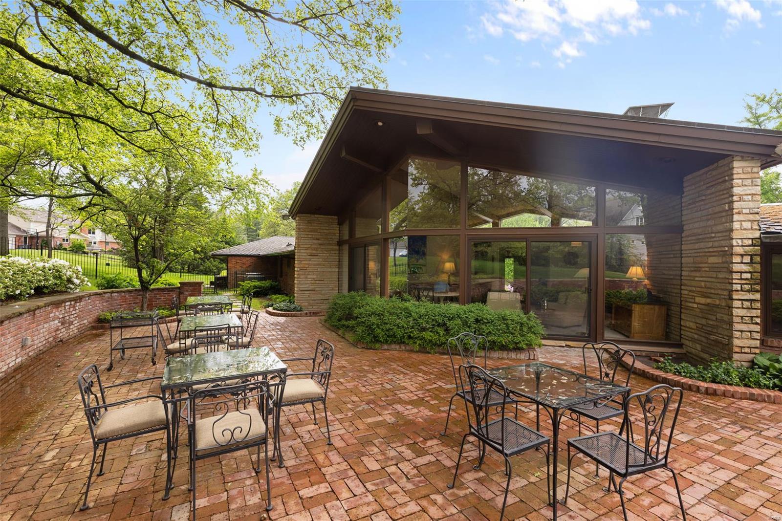 Country Estates Place - Residential