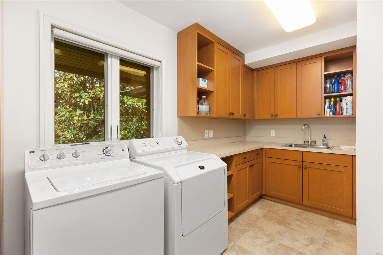 Country Estates Place - Residential