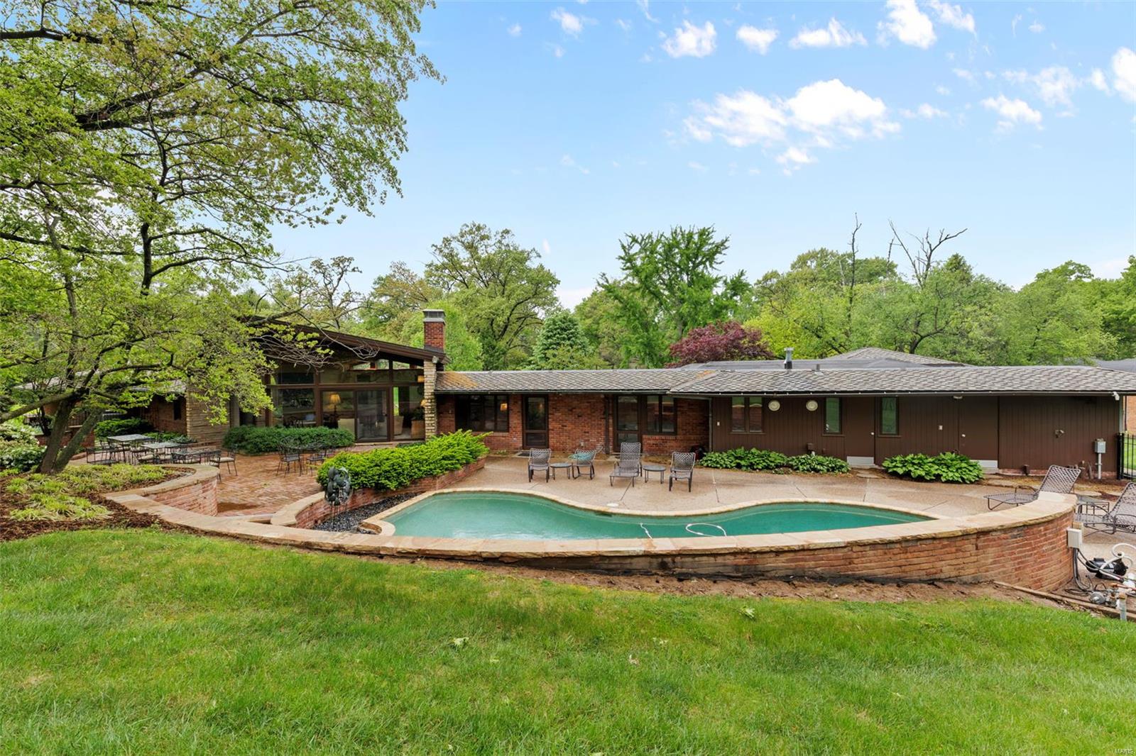 Country Estates Place - Residential