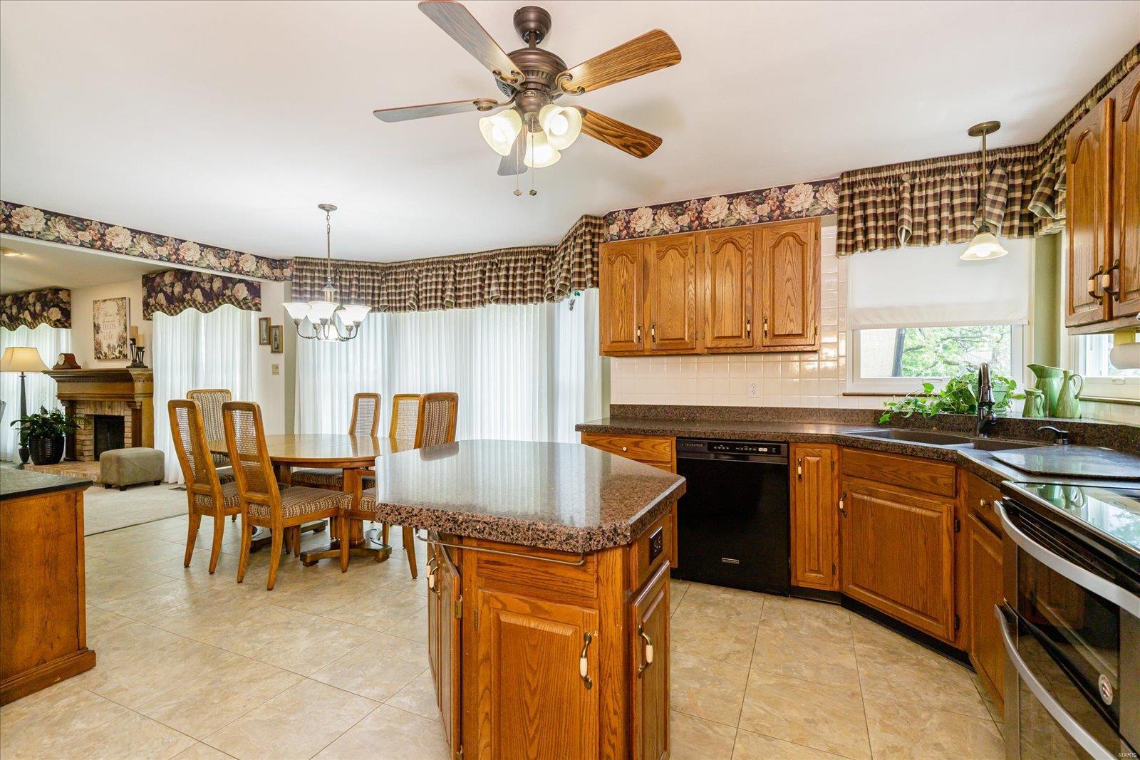 Sancta Maria Estates 9A Lts 944 - Residential
