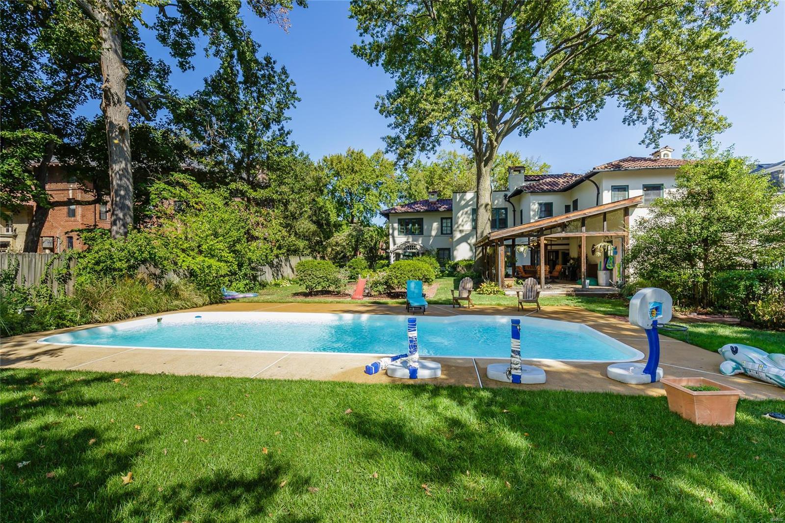 Kingsbury Place - Residential