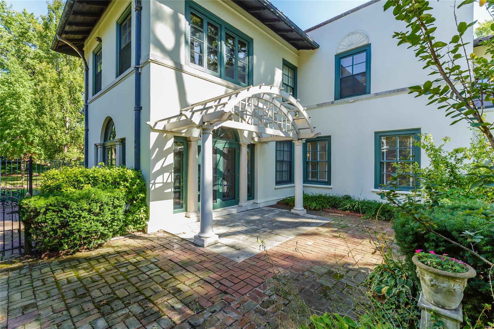 Kingsbury Place - Residential