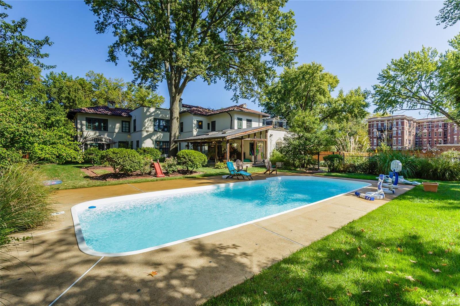 Kingsbury Place - Residential