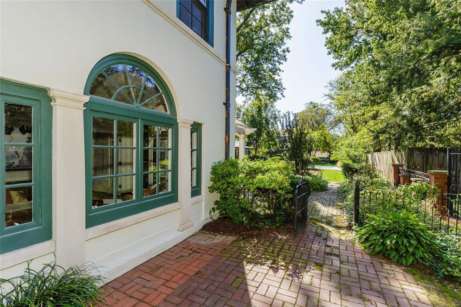 Kingsbury Place - Residential