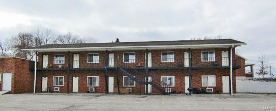 Hermann Motel - Well established 24 unit Motel in Missouri's wine country! Includes a 4 bedroom, 2 bath manager/owner's home/living quarters attached to the office. A comfortable and convenient  Motel with ample parking. Continental Breakfast Room, separate commercial laundry room with 3 phase electric and included commercial washer and dryer. Location: City, High Traffic