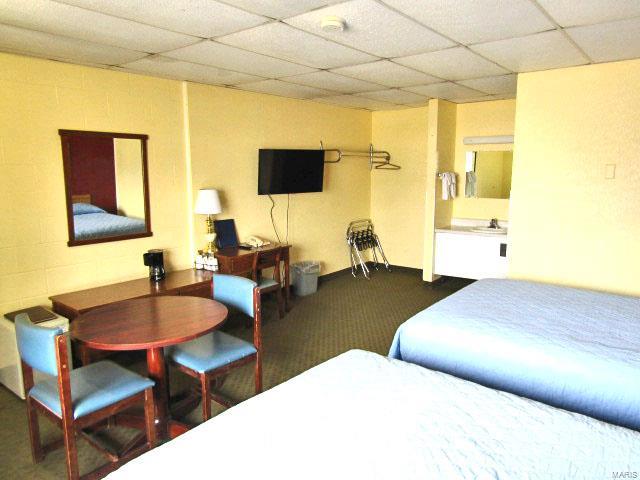 n/a - Commercial Sale