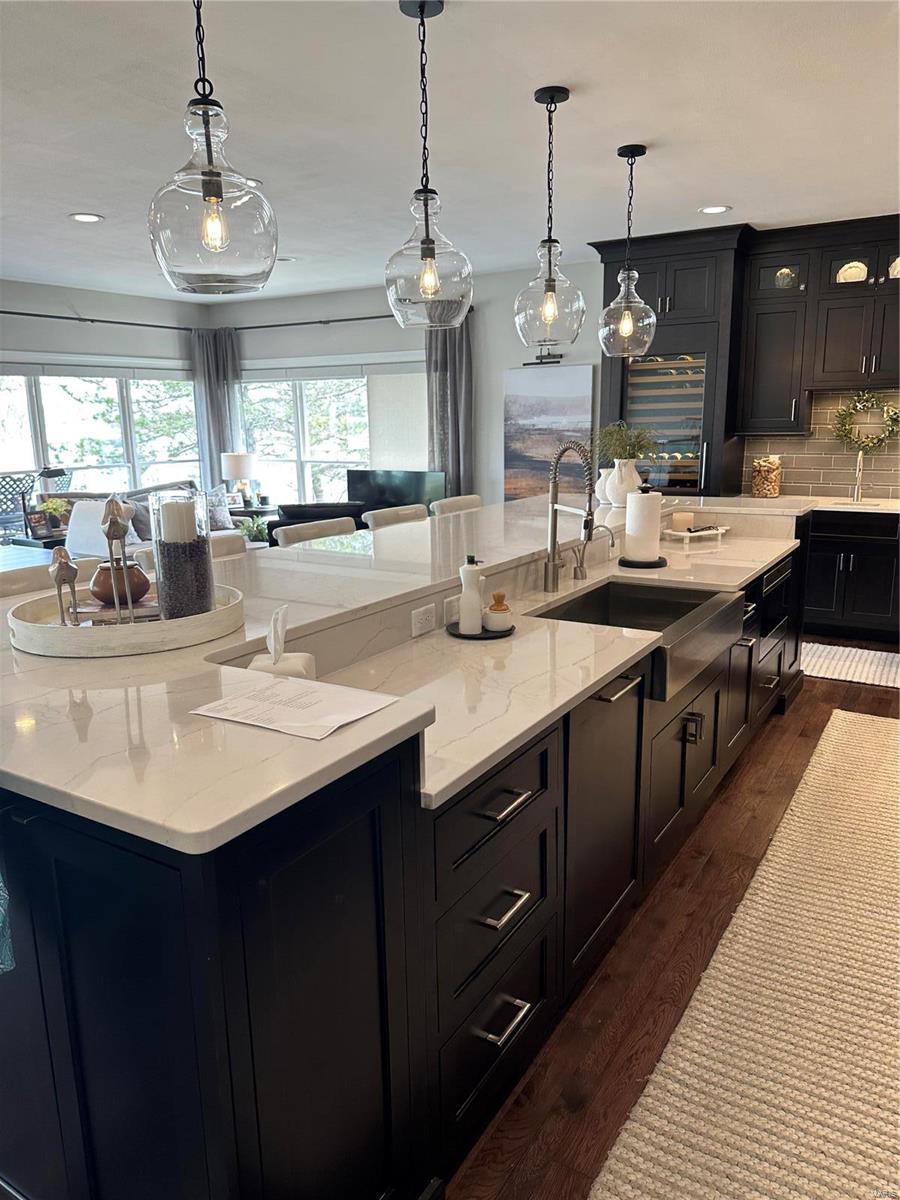 MOORINGS - Residential