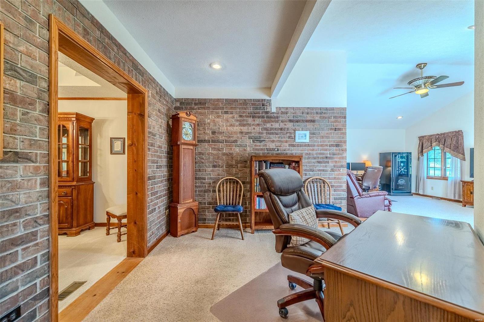 LAKEVIEW ESTATES - Residential