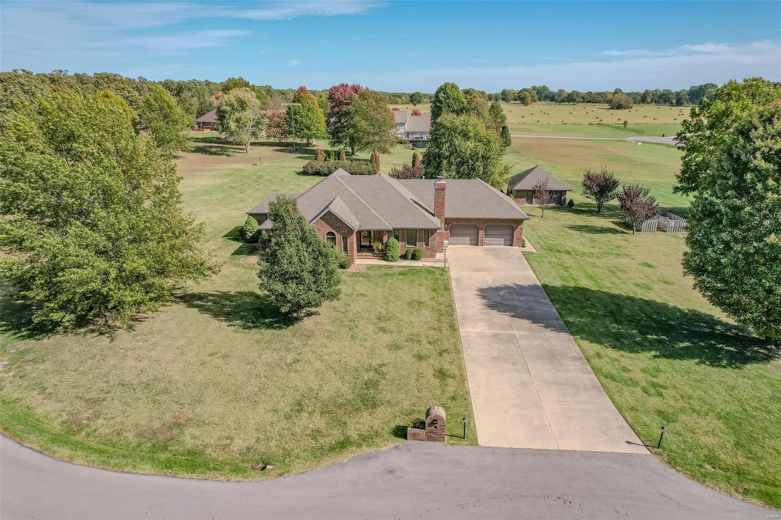 LAKEVIEW ESTATES - Residential
