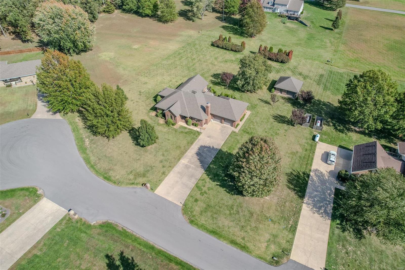 LAKEVIEW ESTATES - Residential