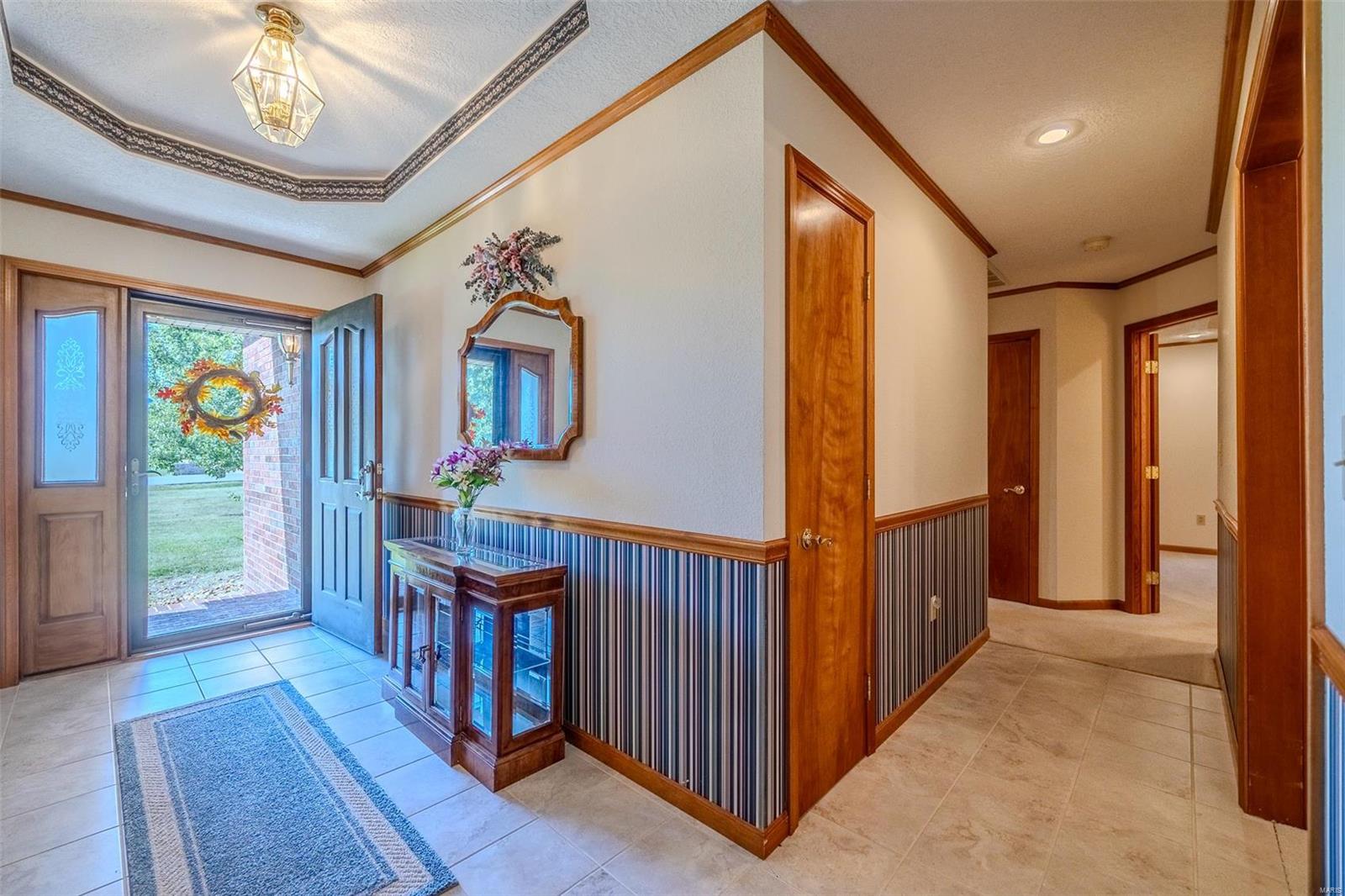 LAKEVIEW ESTATES - Residential