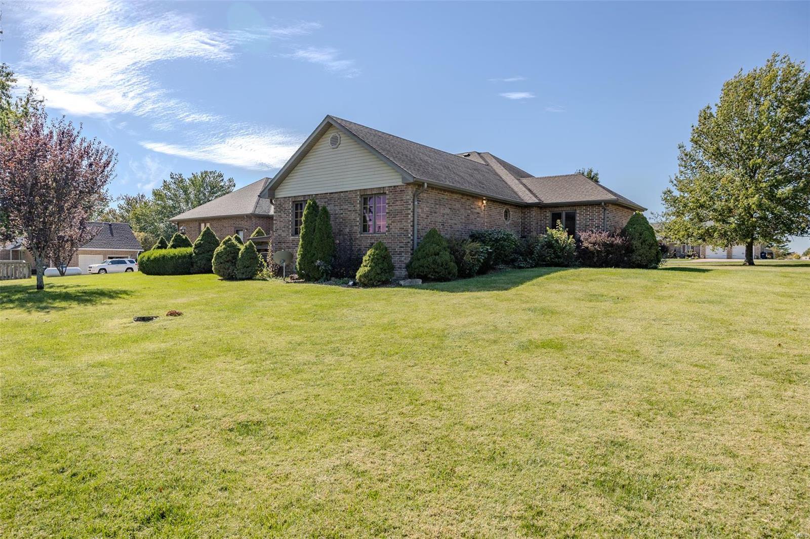 LAKEVIEW ESTATES - Residential