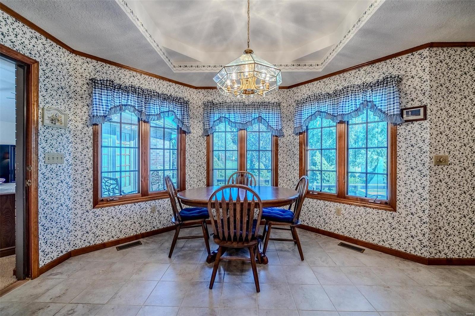 LAKEVIEW ESTATES - Residential