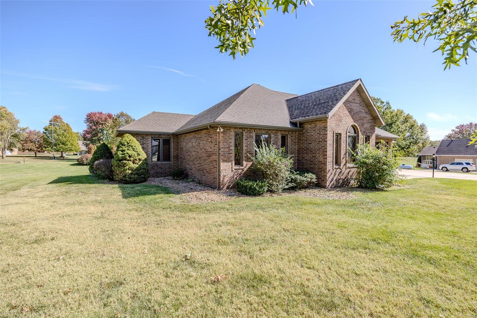 LAKEVIEW ESTATES - Residential