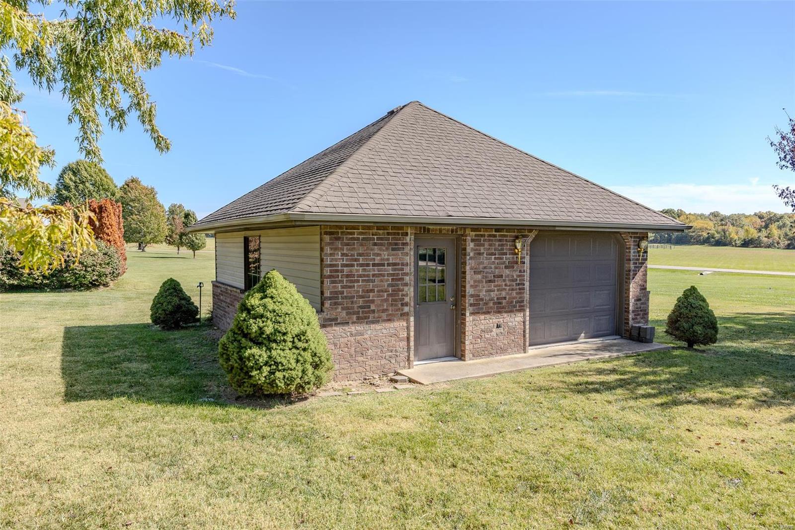 LAKEVIEW ESTATES - Residential