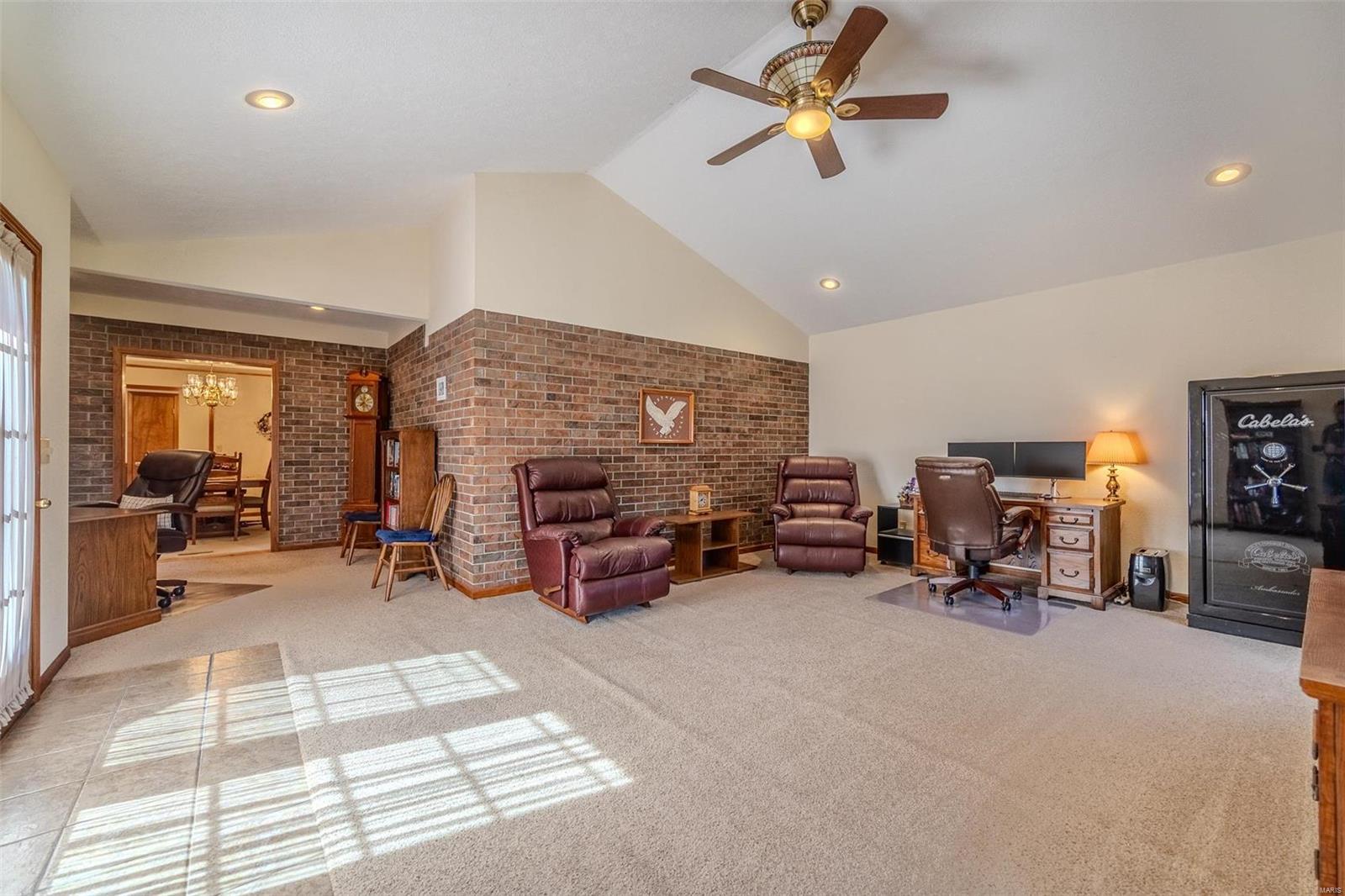 LAKEVIEW ESTATES - Residential