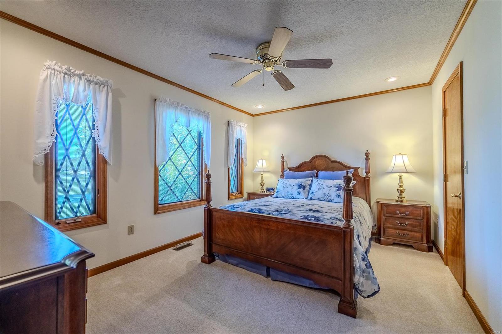 LAKEVIEW ESTATES - Residential