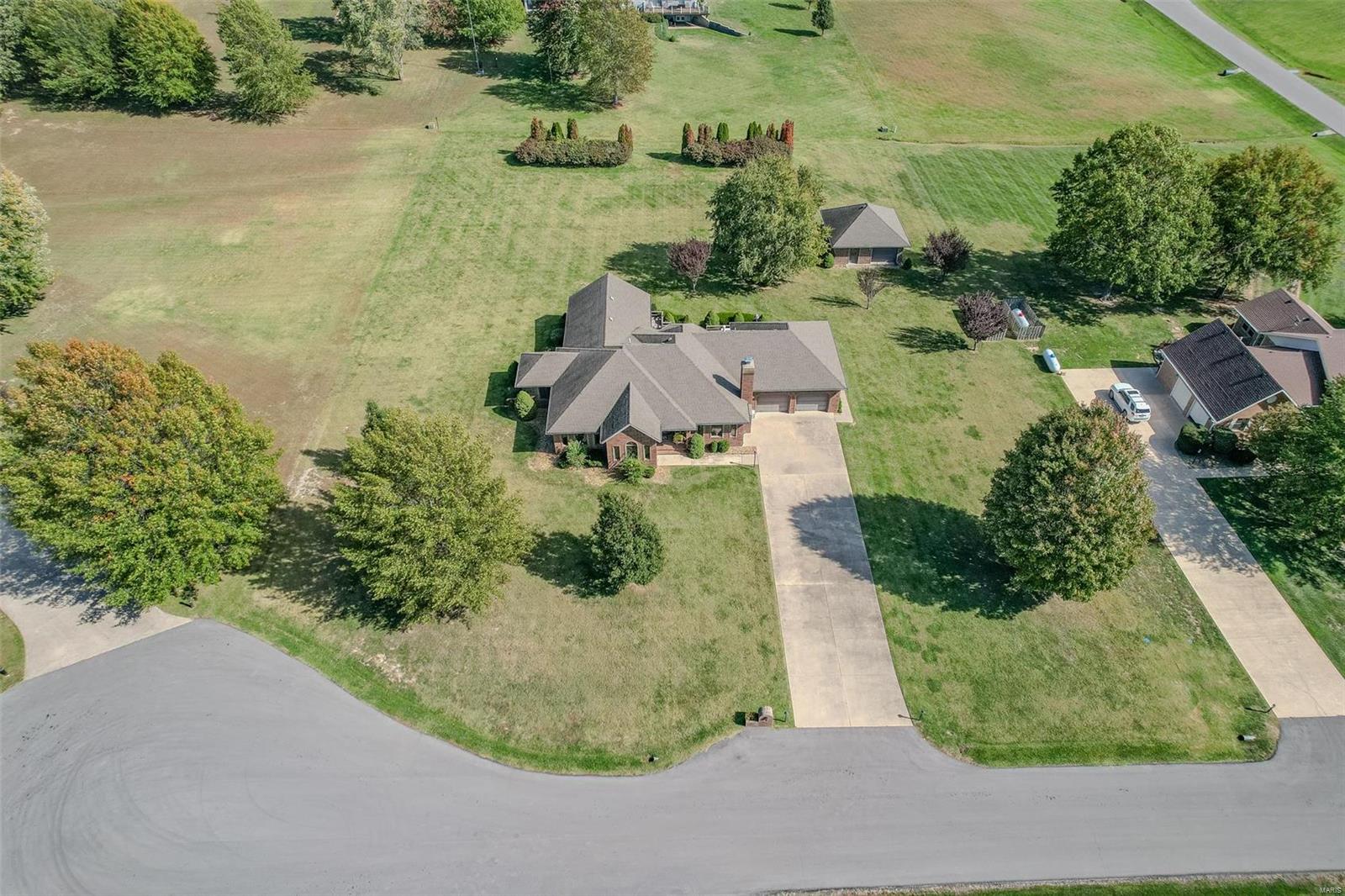 LAKEVIEW ESTATES - Residential