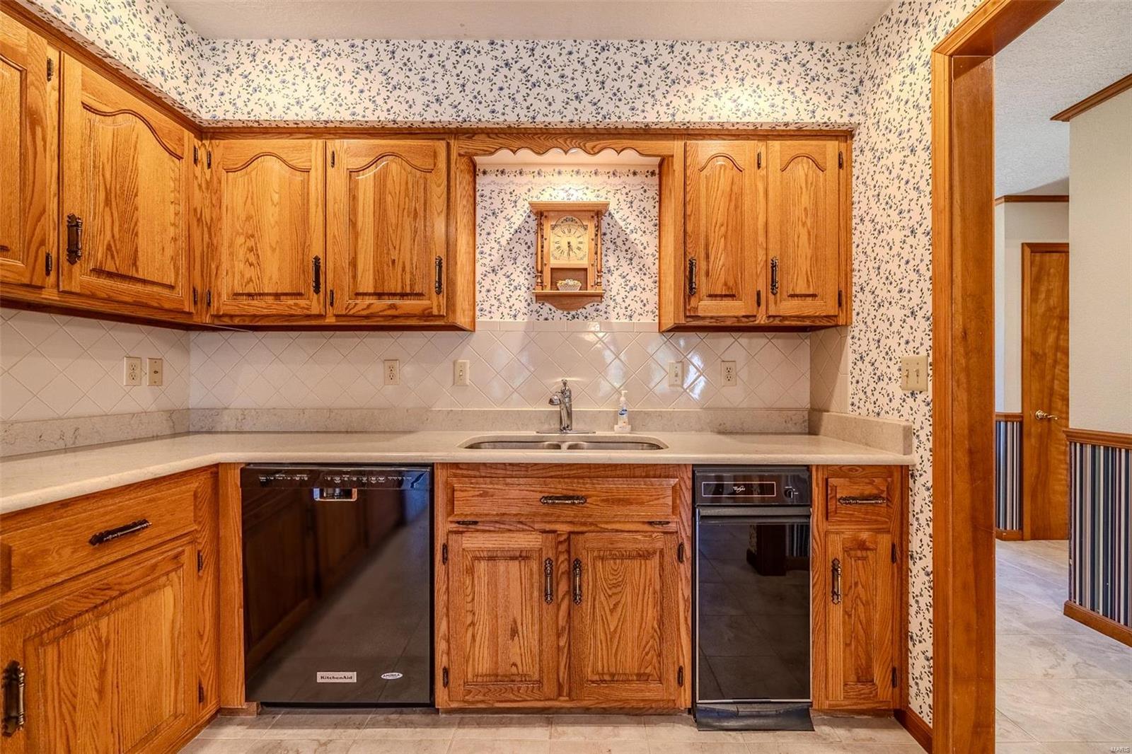 LAKEVIEW ESTATES - Residential