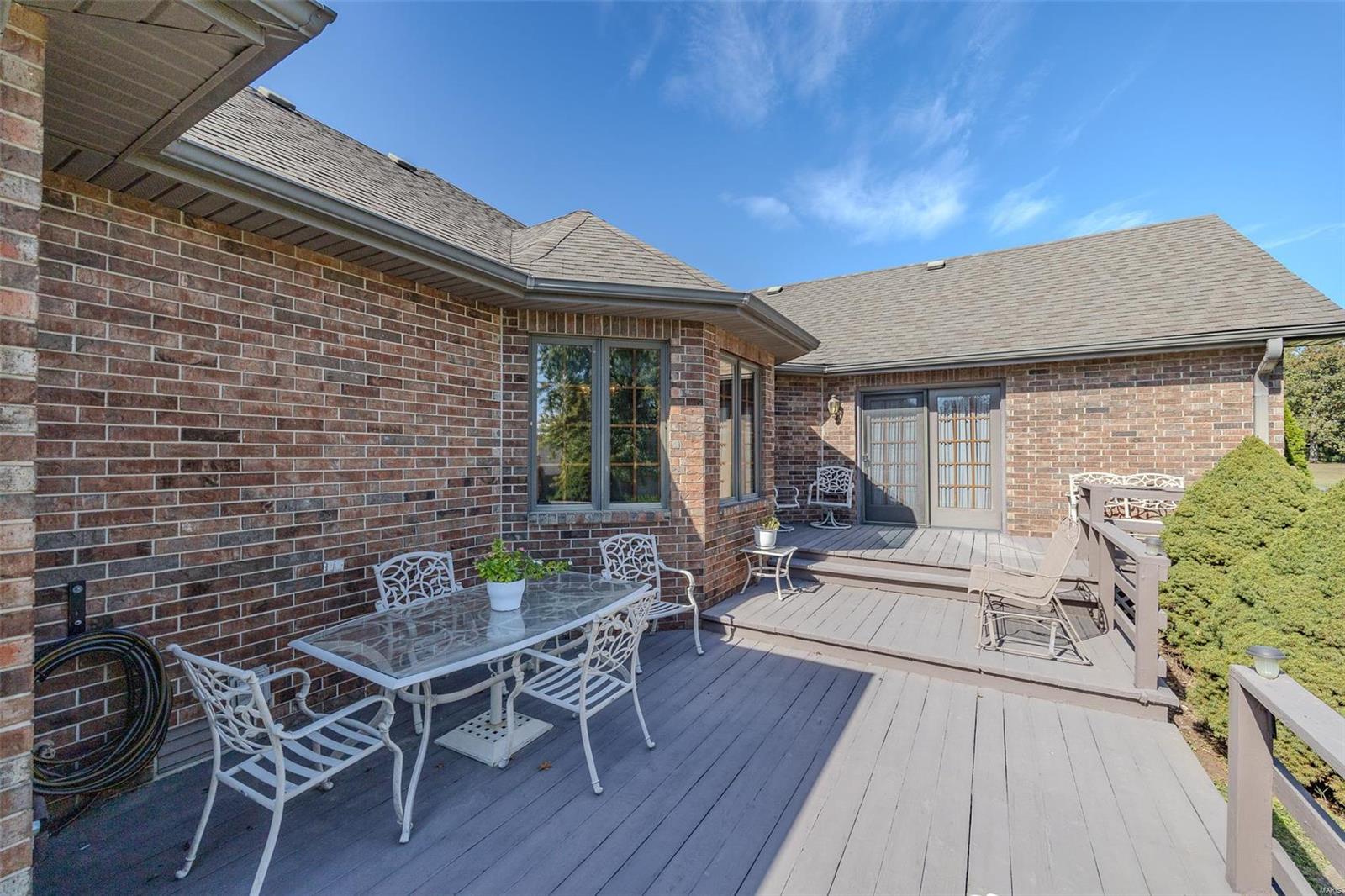 LAKEVIEW ESTATES - Residential