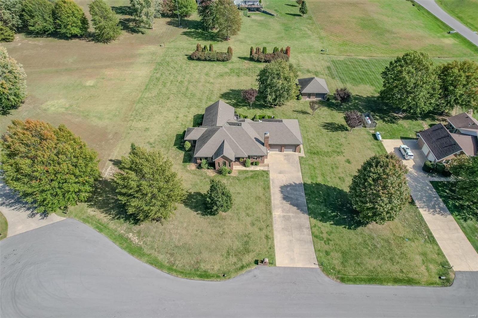LAKEVIEW ESTATES - Residential
