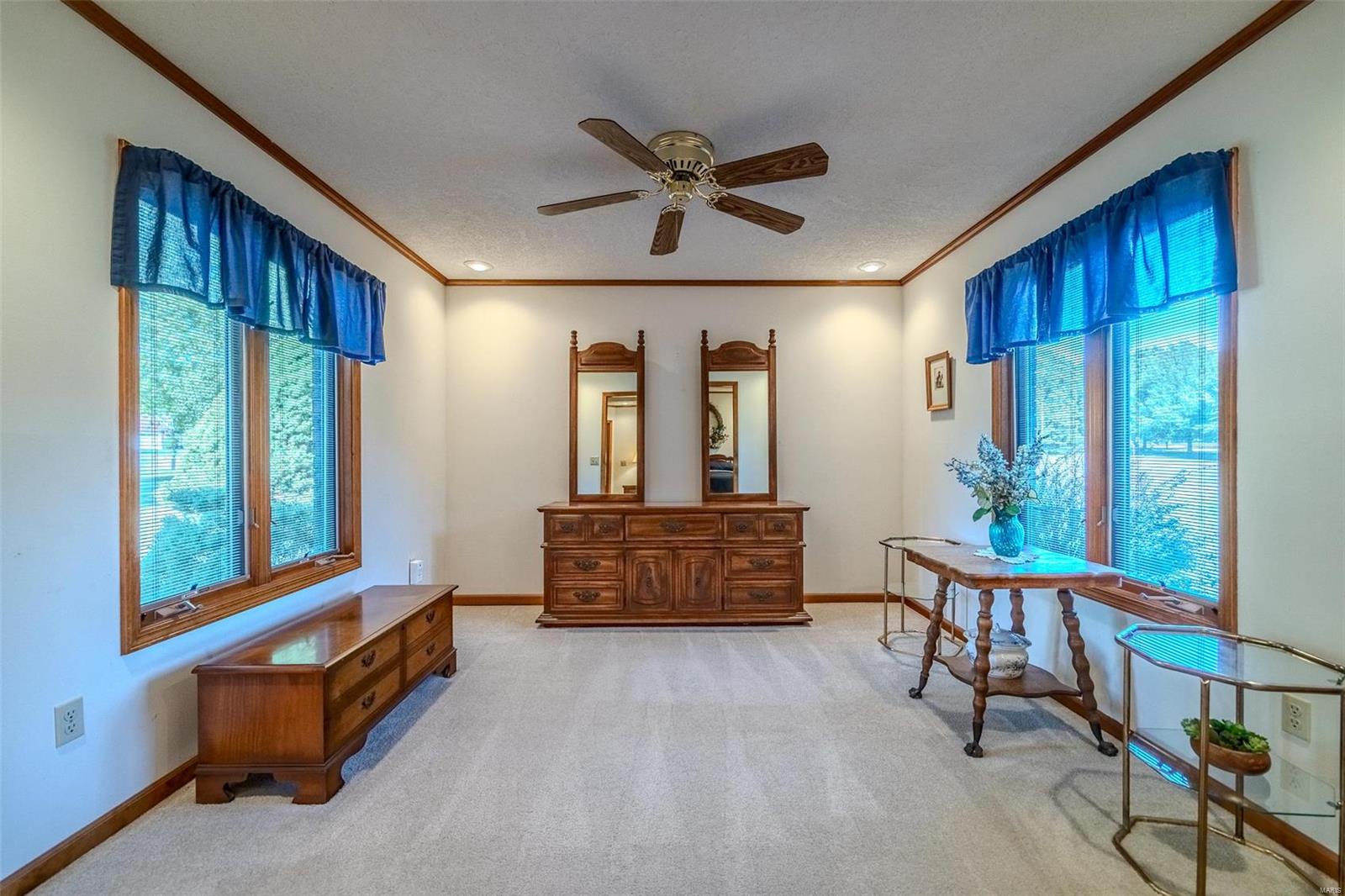 LAKEVIEW ESTATES - Residential