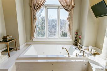 Manderleigh of Town & Country - Residential