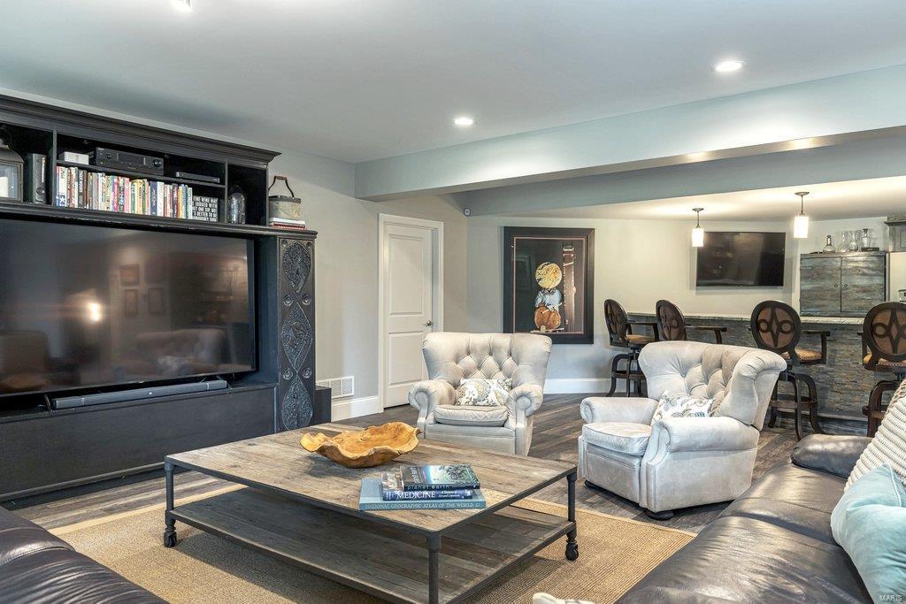 Whitmoor M7 - Residential