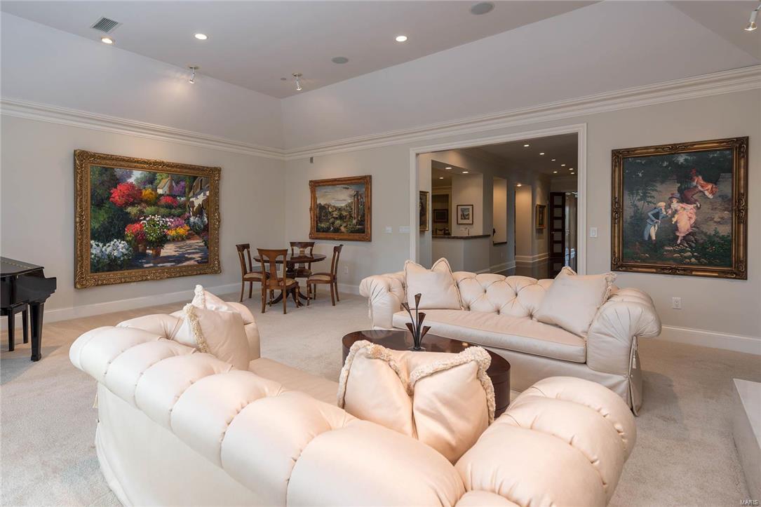 Richmond Place Condo - Residential