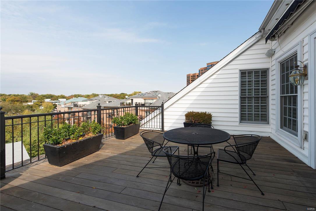 Richmond Place Condo - Residential