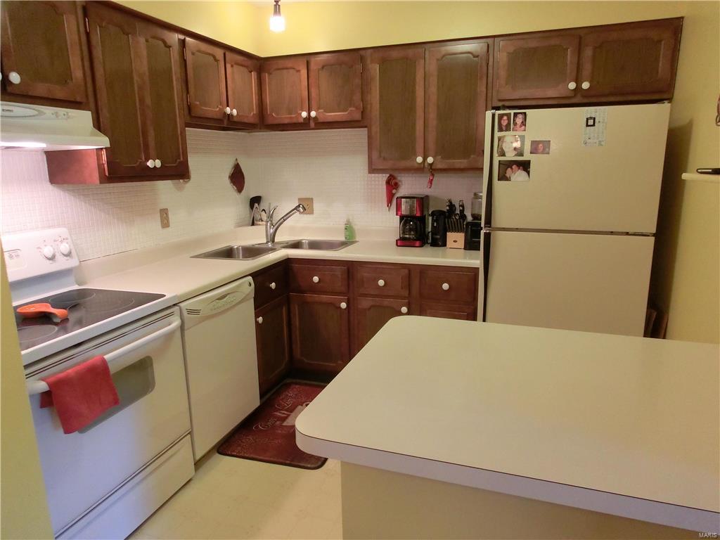 Sakura Gardens Condo - Residential