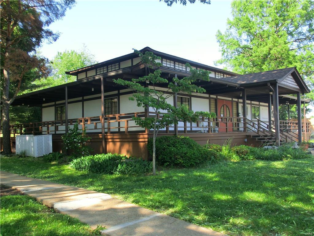 Sakura Gardens Condo - Residential