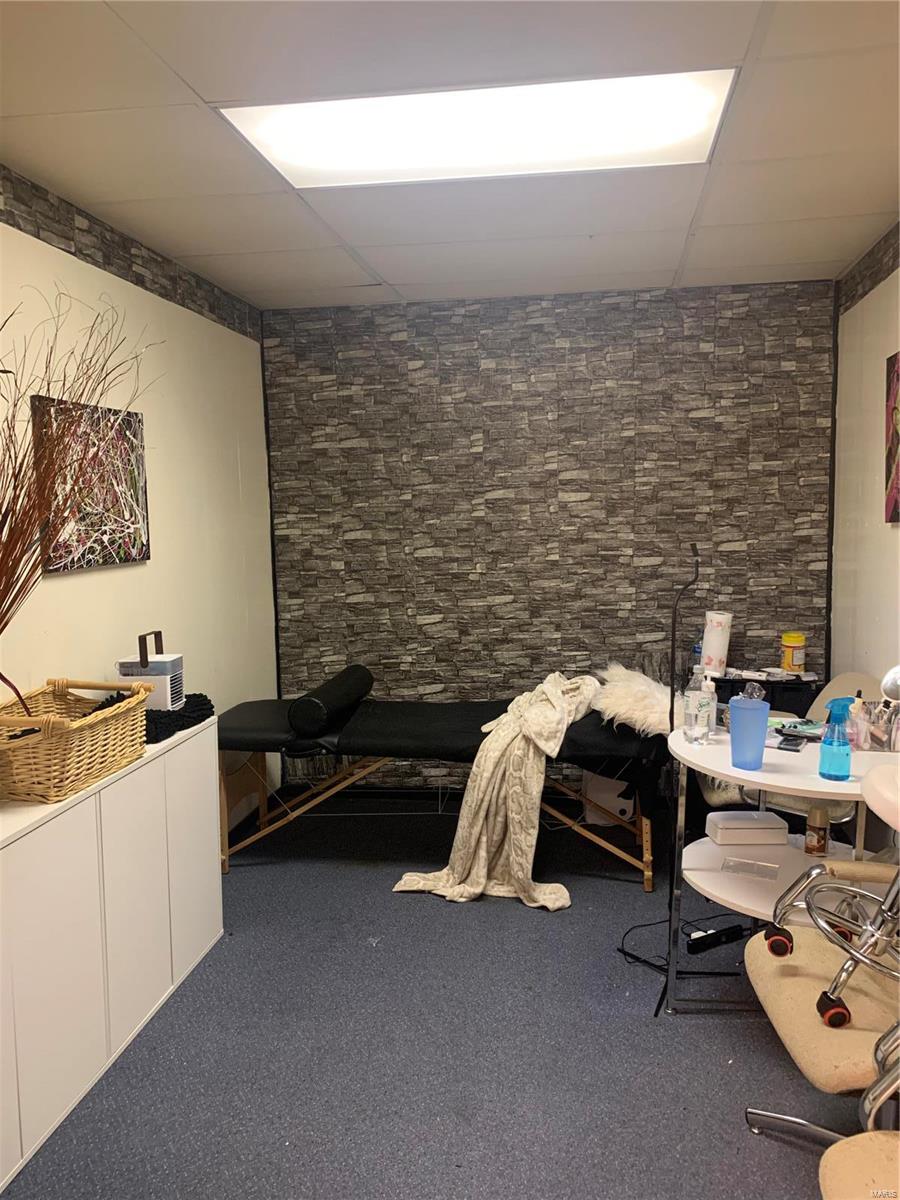 NA - Commercial Sale