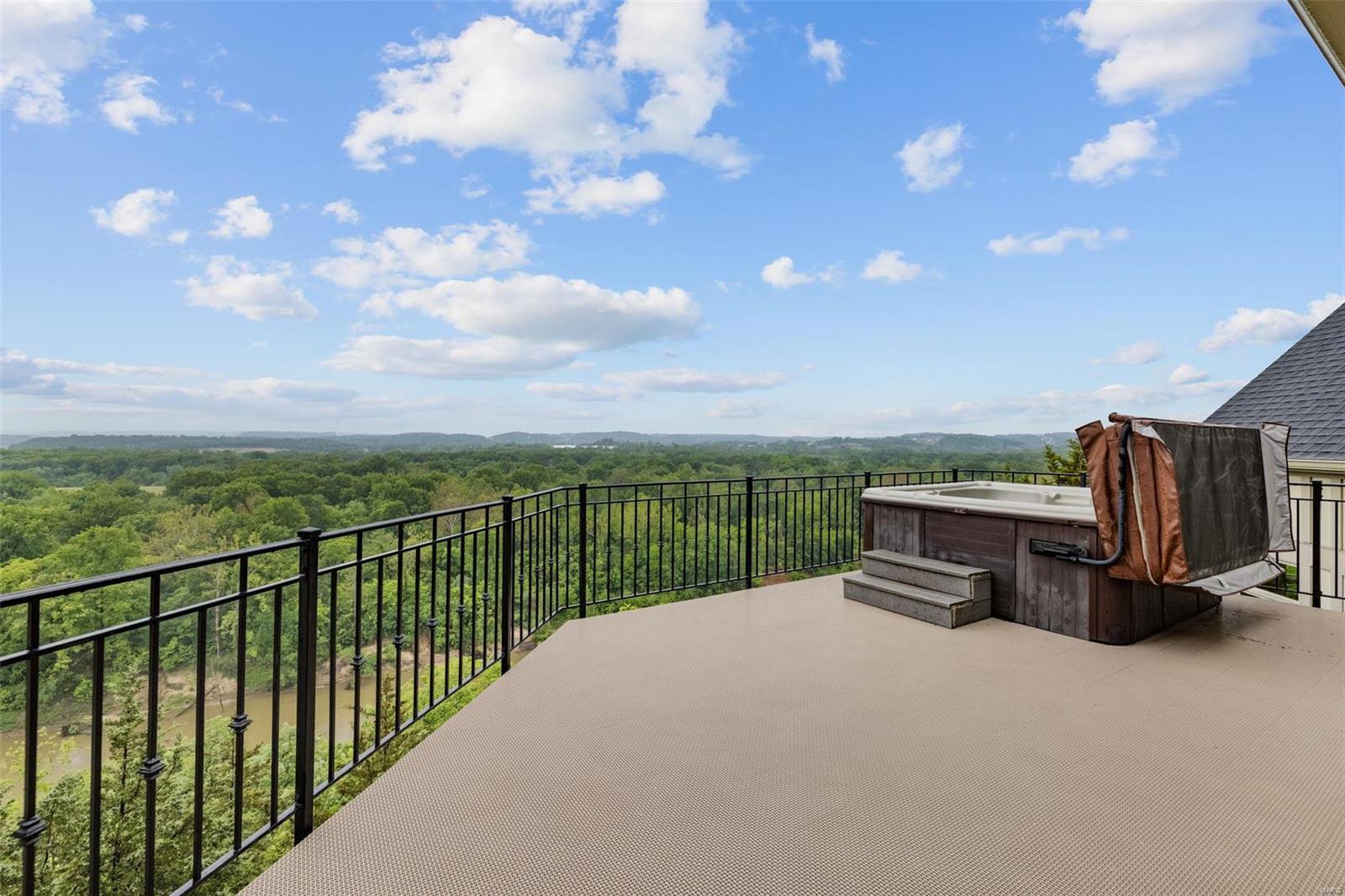 Crescent Bluff Lt 12 & Sec 32-44-4 - Residential