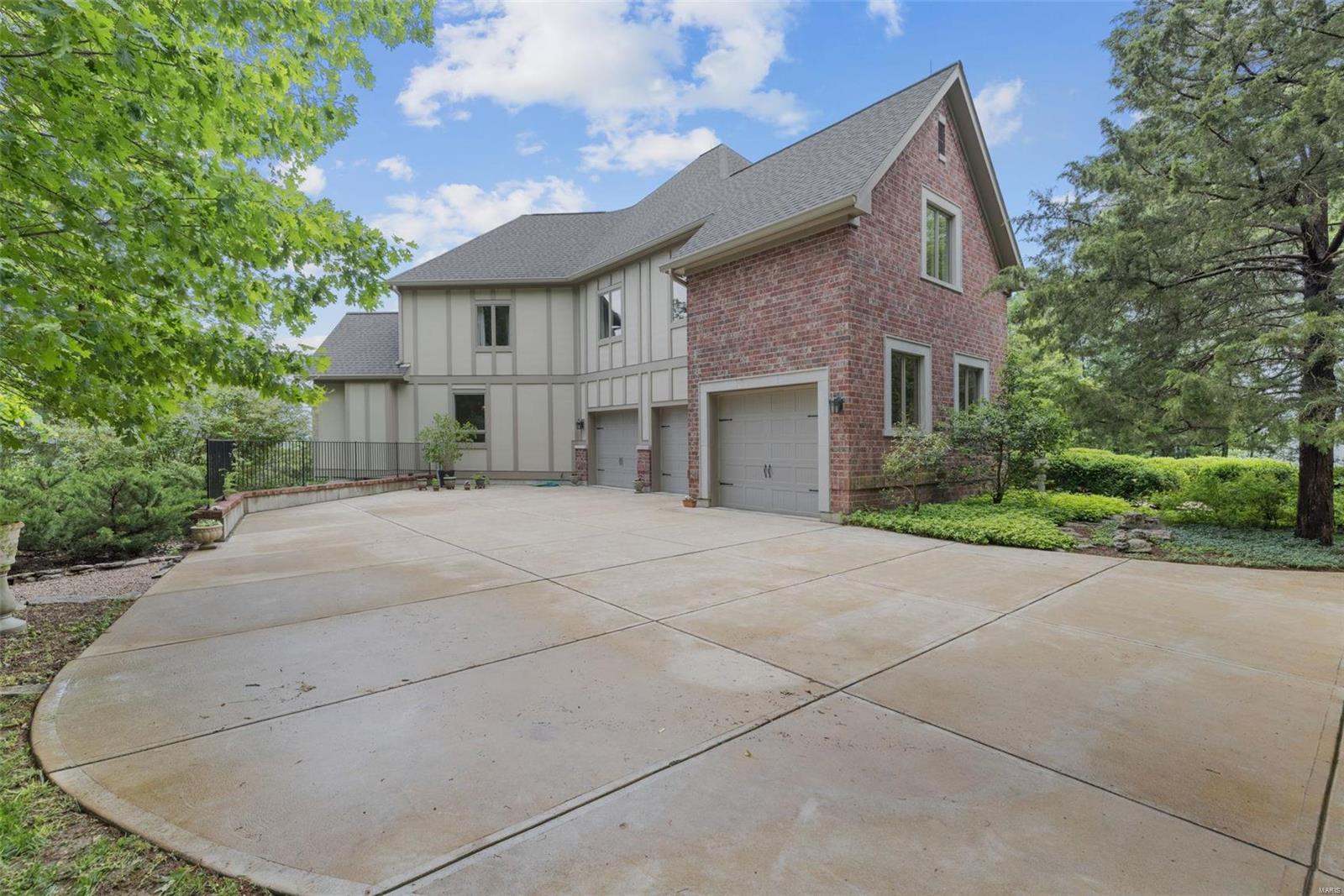 Crescent Bluff Lt 12 & Sec 32-44-4 - Residential