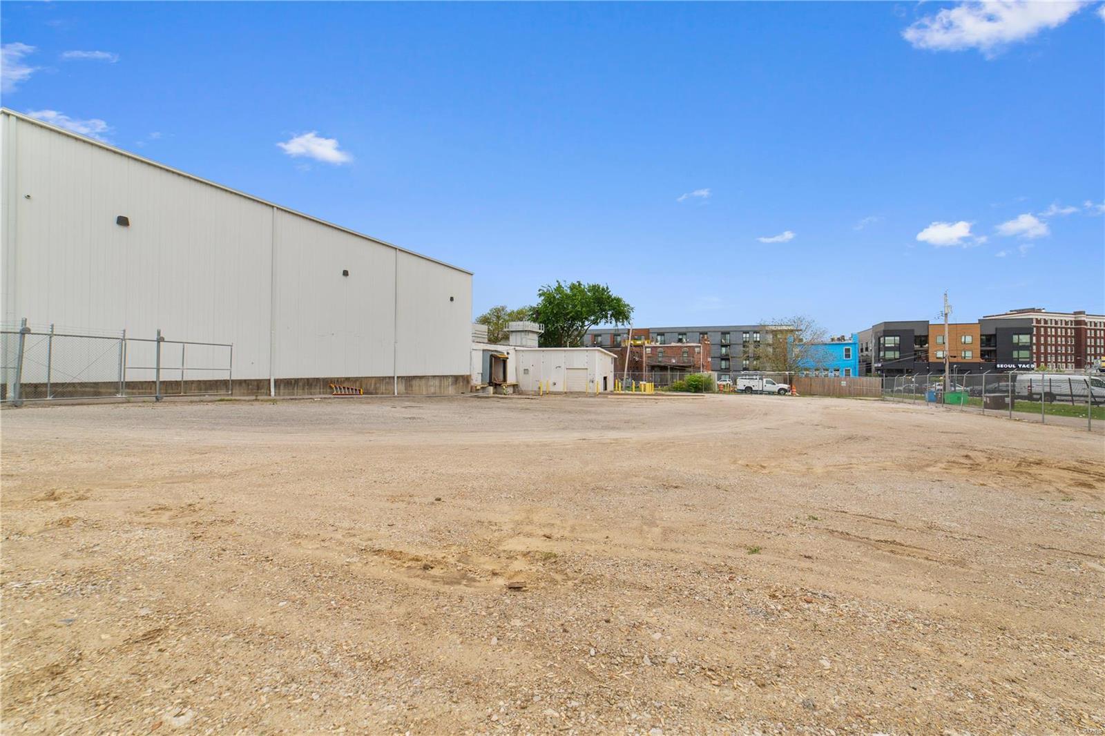 St. Louis City - Commercial Sale