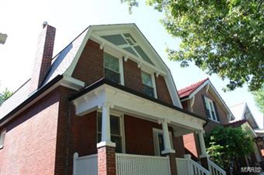 Charming 2 bed/1.5 bath home located in the hip and happening SOHA neighborhood. A gracious covered front porch is a perfect spot to sip coffee in the morning or a cocktail with friends in the evening. The home features 9’ plus tall ceilings, gleaming hardwood and tons of large windows letting natural light pour in. The first floor includes a living room with fireplace, a large dining room, and kitchen with slate flooring and stainless steel appliances including a gas range. Don’t miss the cute powder room nicely tucked away! Upstairs you will find 2 oversized bedrooms and an updated full bath with pedestal sink, hex tile and clawfoot tub. The fenced in backyard is another plus! All this plus walking distance to Christy Park and some of the best new eateries in town!