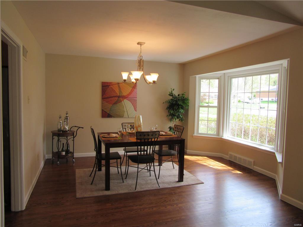 Tennyson Manor - Residential