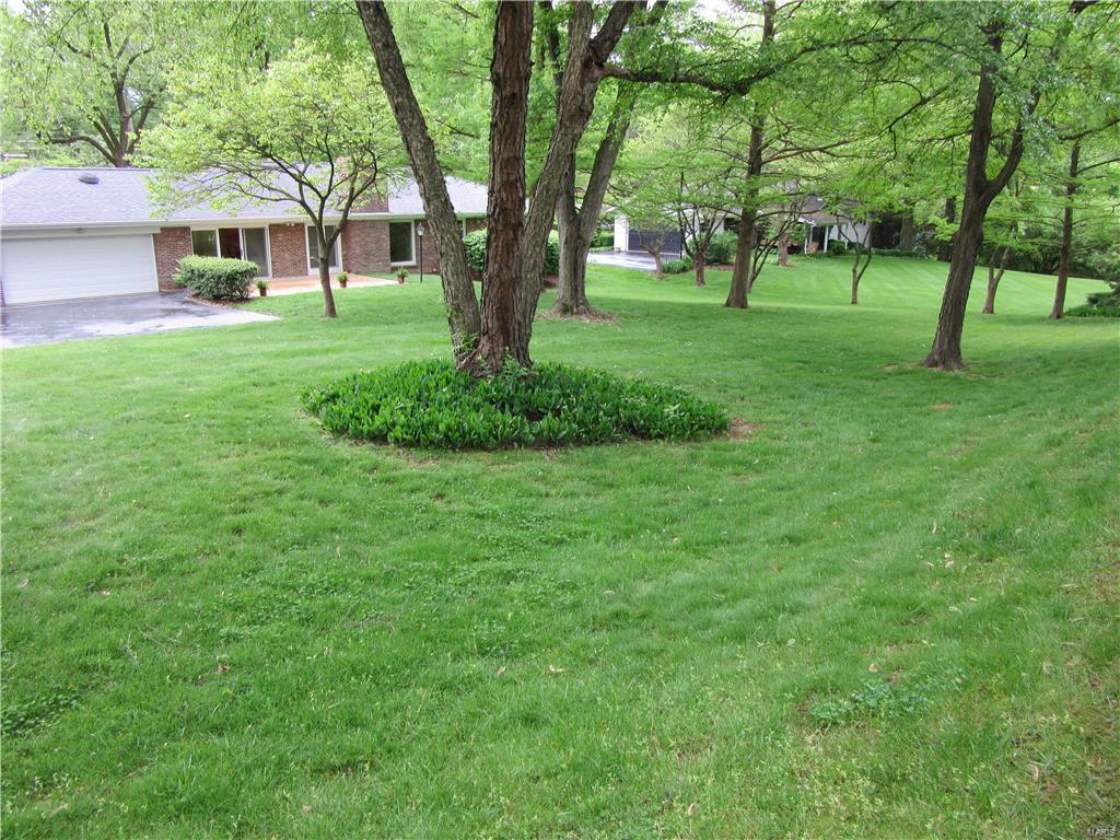 Tennyson Manor - Residential