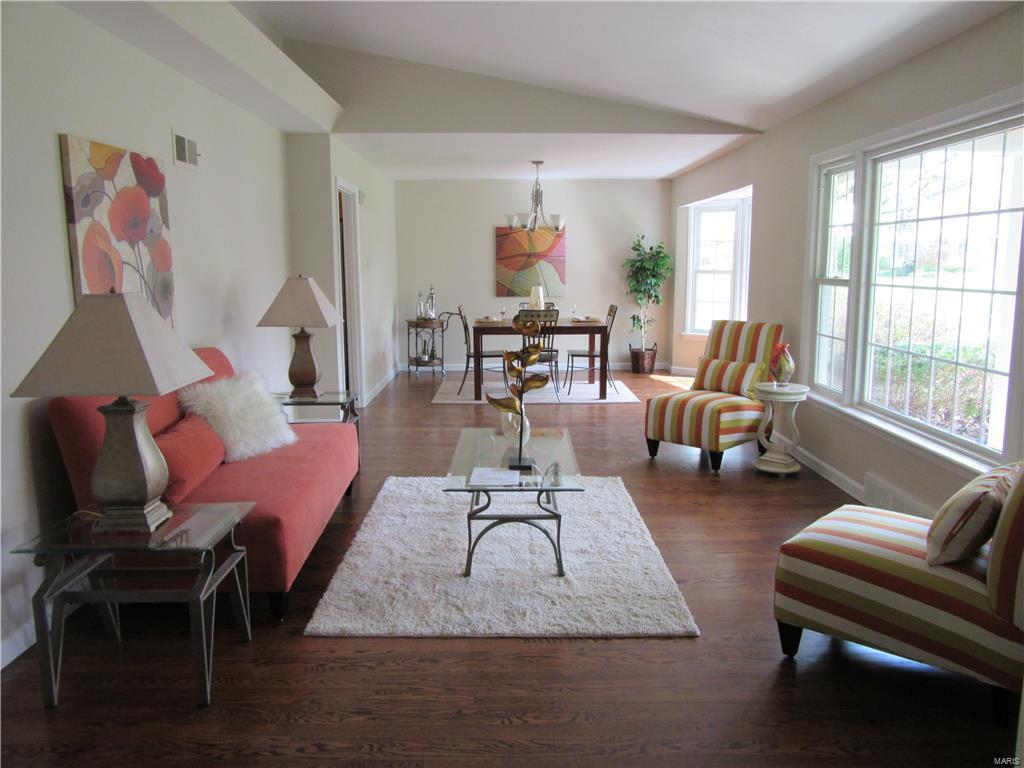 Tennyson Manor - Residential